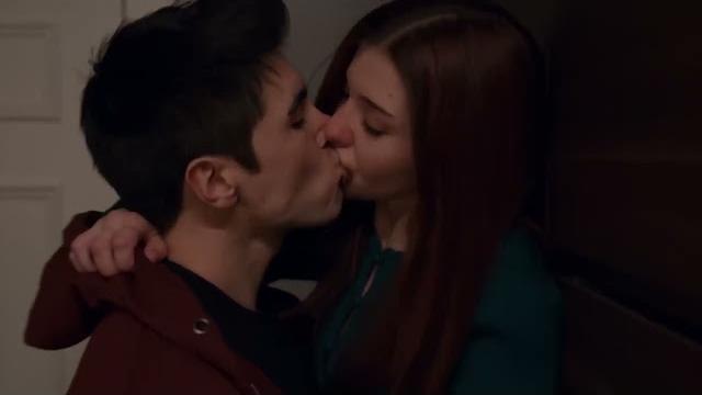 Ginny and georgia season 2 kissing scenes — abby and press katie douglas and damian romeo Ginny and georgia season 2 kissing scenes — abby and press katie douglas and damian romeo