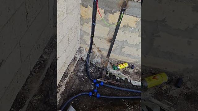Заземление и ввод в дом почти готов. Заземление и ввод в дом почти готов.