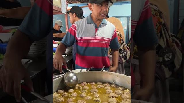 Bakso paling viral se indonesia | bakso cak pitung sidoarjo Bakso paling viral se indonesia | bakso cak pitung sidoarjo