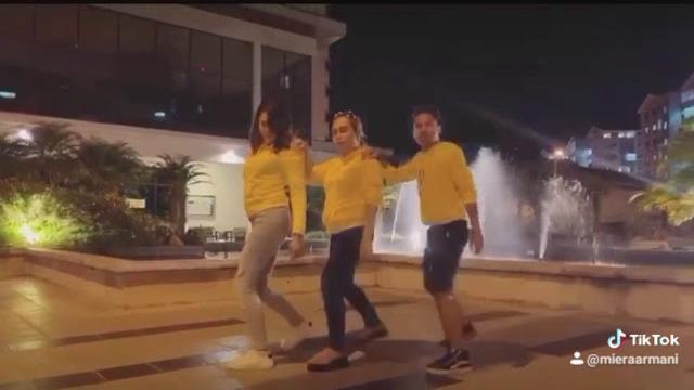 Tokotoko #tiktok miera armani Tokotoko #tiktok miera armani