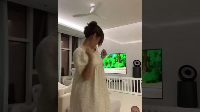 孩子妈妈还是爱跳舞的 孩子妈妈还是爱跳舞的