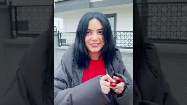 Ece ronay’a eşi̇nden lüks araba hedi̇yesi̇n ️ Ece ronay’a eşi̇nden lüks araba hedi̇yesi̇n ️