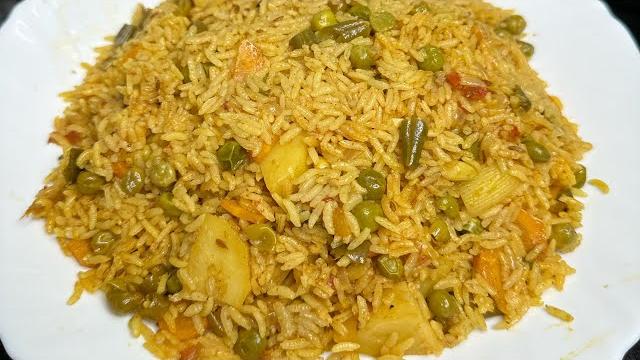 Easy veg pulao recipe in cooker | how to make veg pulao | restaurant style pulao recipe | veg pulao Easy veg pulao recipe in cooker | how to make veg pulao | restaurant style pulao recipe | veg pulao