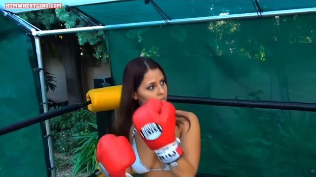 Cali logan ready to box Cali logan ready to box