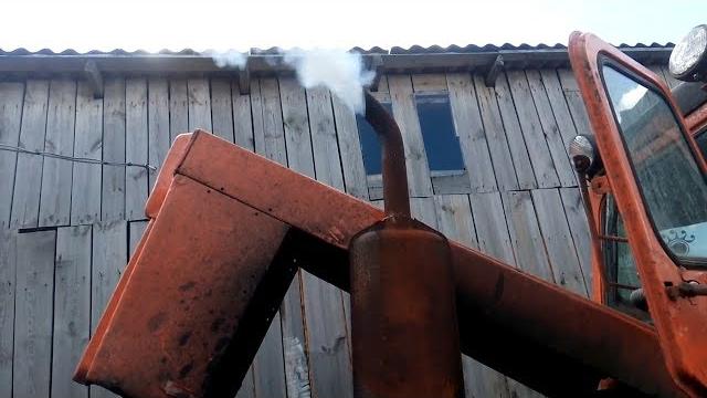 Tractor t-40 engine takes oil Tractor t-40 engine takes oil