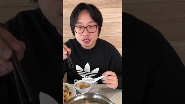 How to properly eat a xiao long bao (soup dumpling) - jimmy o. yang How to properly eat a xiao long bao (soup dumpling) - jimmy o. yang