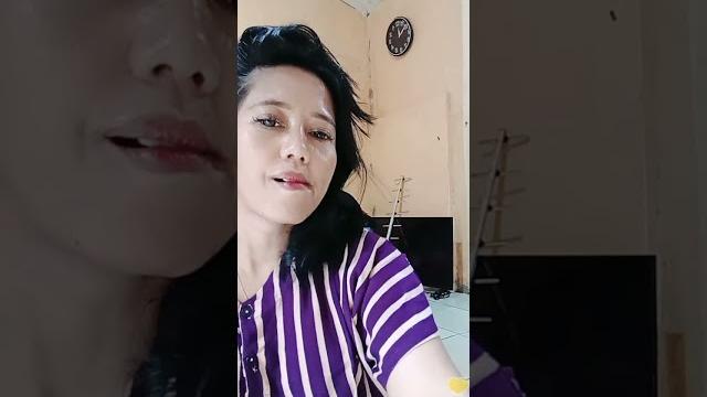 Goyangan janda bikin joni berdiri Goyangan janda bikin joni berdiri