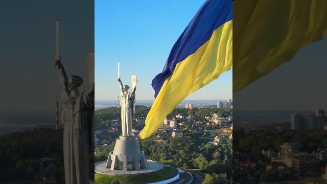 Is this a monument or a titan?! ukraine Is this a monument or a titan?! ukraine