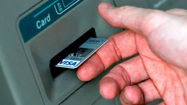 How to withdraw money from atm machine properly How to withdraw money from atm machine properly