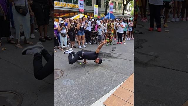 Street dance performance at the taste of charlotte 2025 insane one-handed planche freeze. #extreme Street dance performance at the taste of charlotte 2025 insane one-handed planche freeze. #extreme