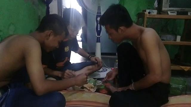 Berbuka puasa jam 12 siang Berbuka puasa jam 12 siang
