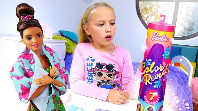 Видео про куклы барби. новая кукла-сюрприз алиса из воды. распаковка барби цвет-сюрприз color reveal Видео про куклы барби. новая кукла-сюрприз алиса из воды. распаковка барби цвет-сюрприз color reveal
