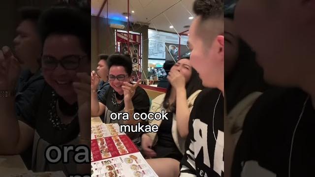 Prank mesra2an di depan mama mertua yang super galak Prank mesra2an di depan mama mertua yang super galak