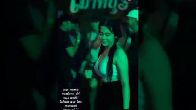 Cewek mabuk happy Cewek mabuk happy