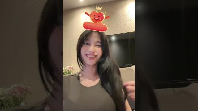 Live tiktok @risaatjan Live tiktok @risaatjan