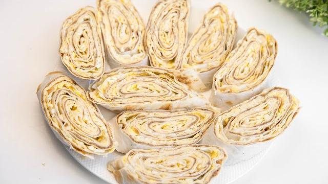 Самый вкусный рулет из лаваша! ленивый рецепт закуски из лаваша который понравится всем! Самый вкусный рулет из лаваша! ленивый рецепт закуски из лаваша который понравится всем!