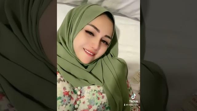Jilbab menggoda Jilbab menggoda