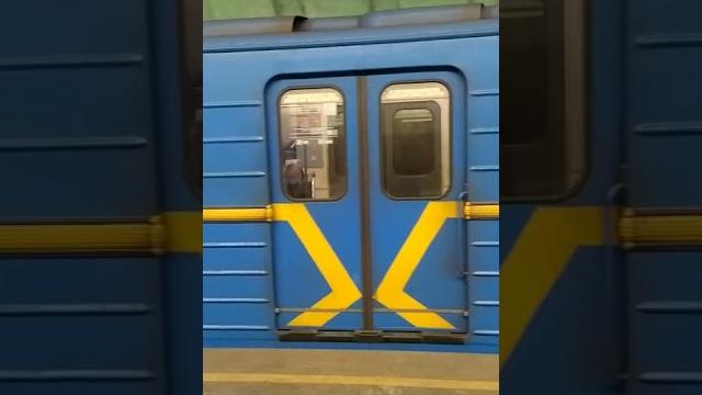 Станция осокорки. киевское метро. Станция осокорки. киевское метро.