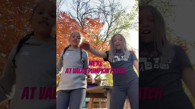 #peoplearewatchingus  #peoplearewatchingus 