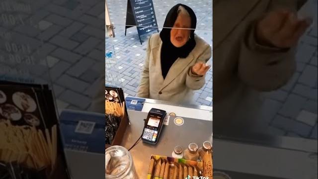 Бабка говорит, сколько, сколько сколько Бабка говорит, сколько, сколько сколько