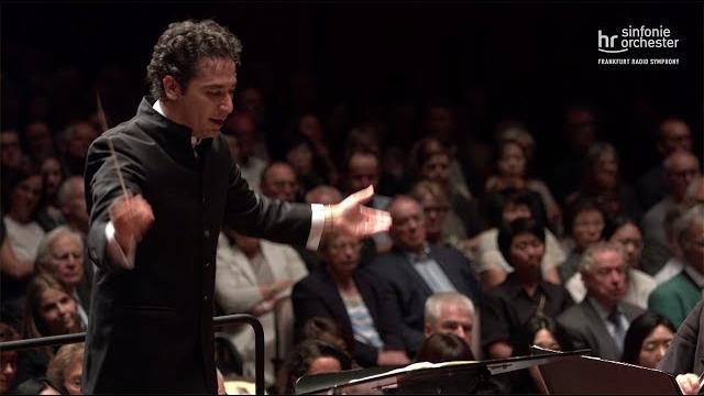 Dvořák: 9. sinfonie (»aus der neuen welt«) ∙ hr-sinfonieorchester ∙ andrés orozco-estrada Dvořák: 9. sinfonie (»aus der neuen welt«) ∙ hr-sinfonieorchester ∙ andrés orozco-estrada