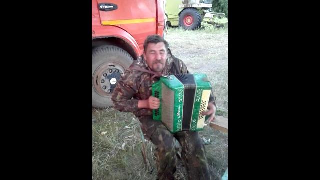Рязанский гармонист жгет Рязанский гармонист жгет