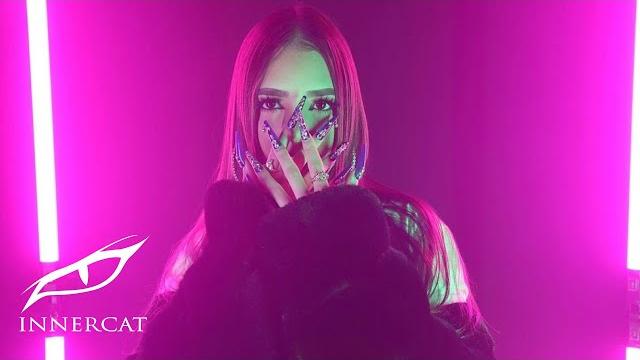 Keyshita - jugando a perder (video oficial) Keyshita - jugando a perder (video oficial)