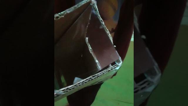 Omg , how it is possible , but done by a periscope a simple device which you can make at home. Omg , how it is possible , but done by a periscope a simple device which you can make at home.