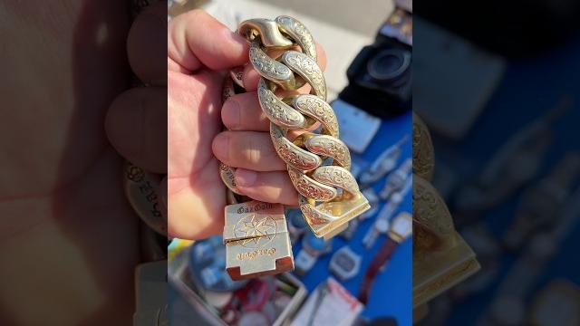 Старые вещи на барахолку Старые вещи на барахолку