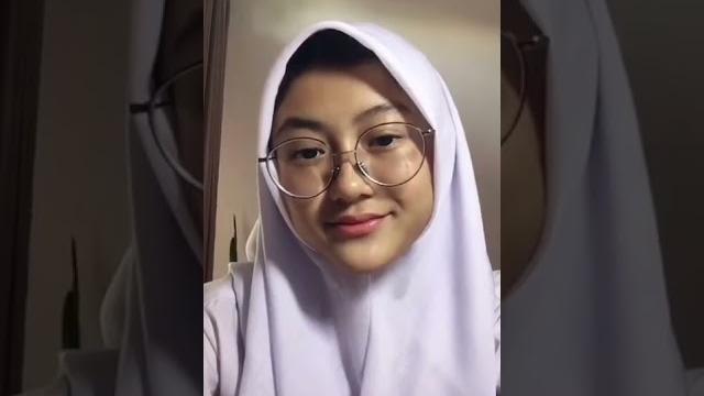Hijab goyang lidah paling ngilu enak banget Hijab goyang lidah paling ngilu enak banget