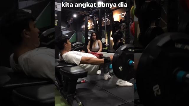 Tutorial godain cewek cantik di gym #gymlover #shortsgym Tutorial godain cewek cantik di gym #gymlover #shortsgym