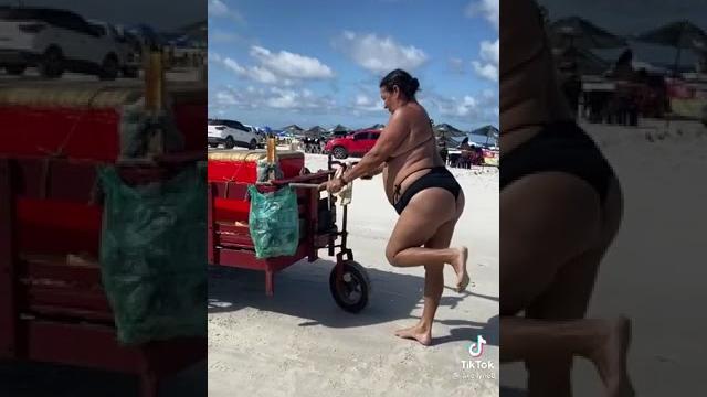 Novinha na praia Novinha na praia