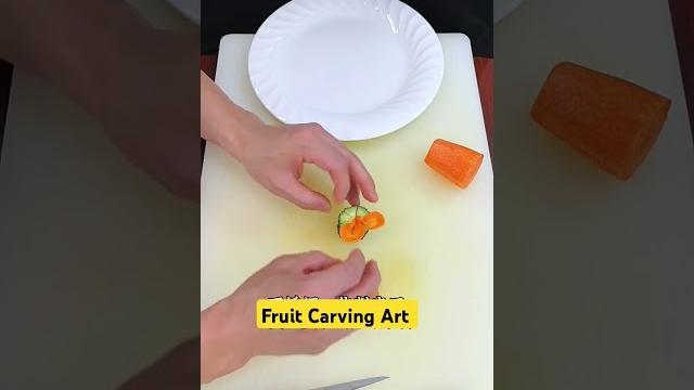 Learn how to make carrot flowers and use a peeling knife to quickly make three-dimensional Learn how to make carrot flowers and use a peeling knife to quickly make three-dimensional
