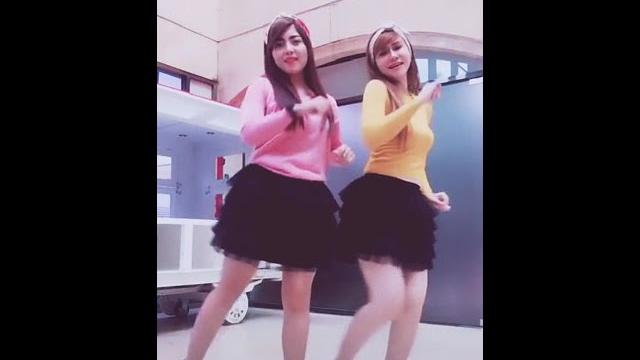 Lesby remas remasan susu Lesby remas remasan susu
