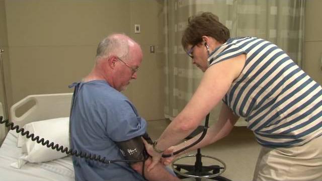 Taking a patient's history (nurse/patient) Taking a patient's history (nurse/patient)