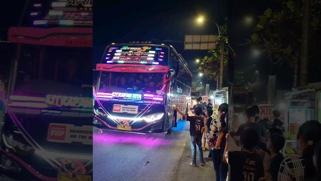 Ayo bangun sahur bus telolet "boss kecil" braga trans Ayo bangun sahur bus telolet "boss kecil" braga trans
