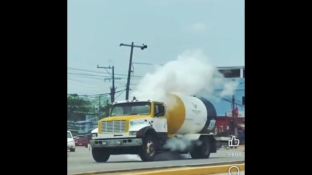 Fuga de gas en autotanque Fuga de gas en autotanque