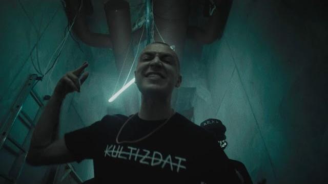 Oxxxymiron - город под подошвой (2015) Oxxxymiron - город под подошвой (2015)