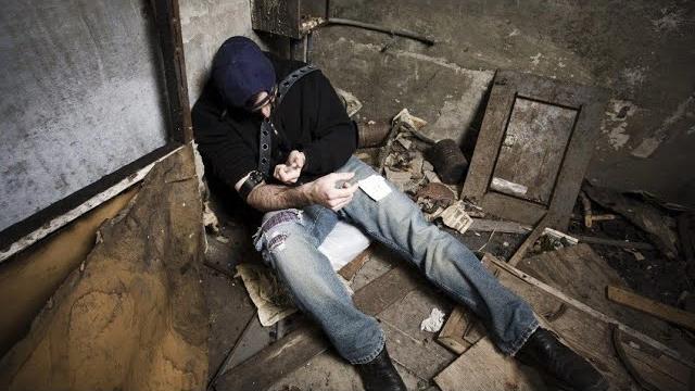 Купили дом с наркоманами! наболело! мне страшно дальше жить Купили дом с наркоманами! наболело! мне страшно дальше жить