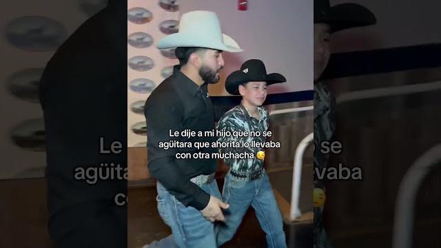 Alguien quiere bailar con mi hijo ? #baile #hijo #desmadre #ambiente #nortena #huapango Alguien quiere bailar con mi hijo ? #baile #hijo #desmadre #ambiente #nortena #huapango