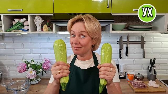 This is the first thing i'm making with zucchini this summer: a delicious, juicy and bright cassero This is the first thing i'm making with zucchini this summer: a delicious, juicy and bright cassero