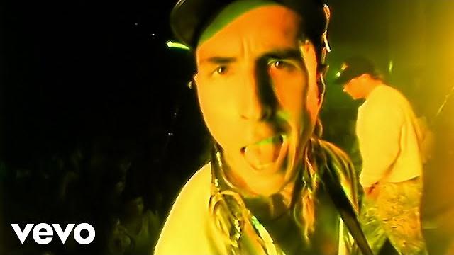 Primus - jerry was a race car driver (official music video) Primus - jerry was a race car driver (official music video)