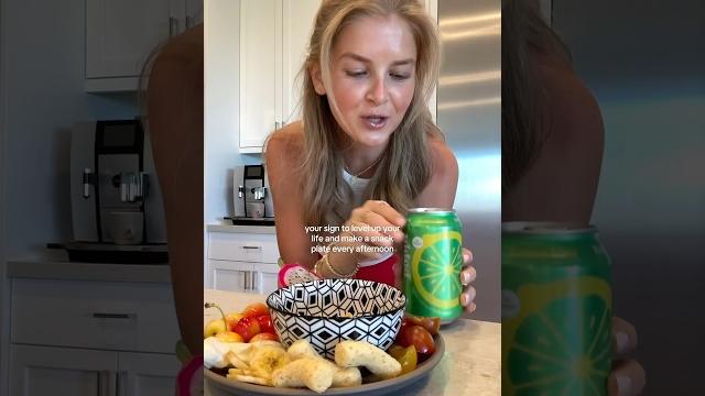 The mini brie was insane #snackplatter #afternoonsnack #healthysnacks #wieiad #vegetarian #vlog The mini brie was insane #snackplatter #afternoonsnack #healthysnacks #wieiad #vegetarian #vlog