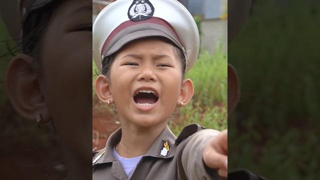Polisi menangkap pencuri sepeda Polisi menangkap pencuri sepeda
