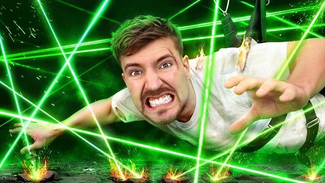 Пройди лазерный лабиринт, выиграй $250,000! Пройди лазерный лабиринт, выиграй $250,000!