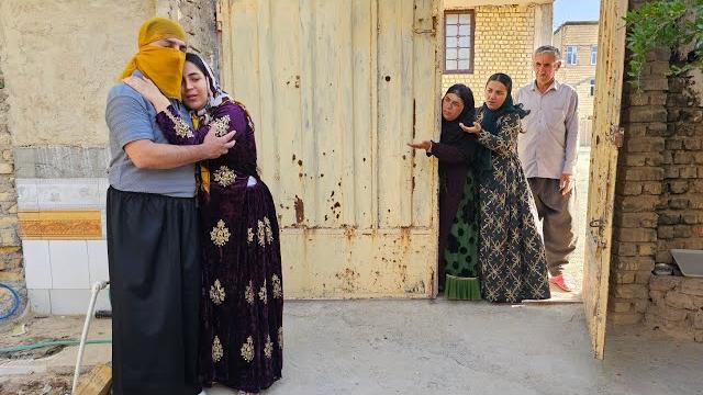 Incredible scene: zainab in the arms of mamur khan Incredible scene: zainab in the arms of mamur khan