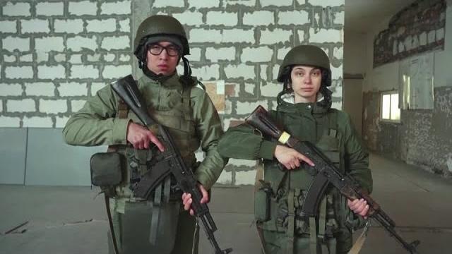 Ukrainian couples train for war Ukrainian couples train for war