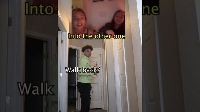 Pranking girls on omegle (they we’re so confused) Pranking girls on omegle (they we’re so confused)