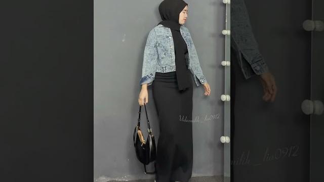 Pantat jilbab solehot...pipis ah....crot Pantat jilbab solehot...pipis ah....crot
