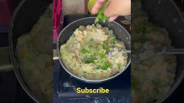 Easy to make healthy upma for breakfast | upma recipe #healthy #breakfast #yum #shorts #youtubeshort Easy to make healthy upma for breakfast | upma recipe #healthy #breakfast #yum #shorts #youtubeshort